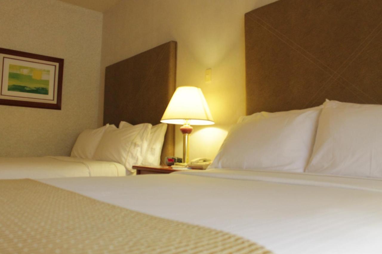 Holiday Inn Express Chihuahua By Ihg Esterno foto