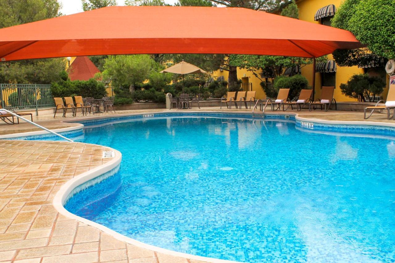 Holiday Inn Express Chihuahua By Ihg Esterno foto