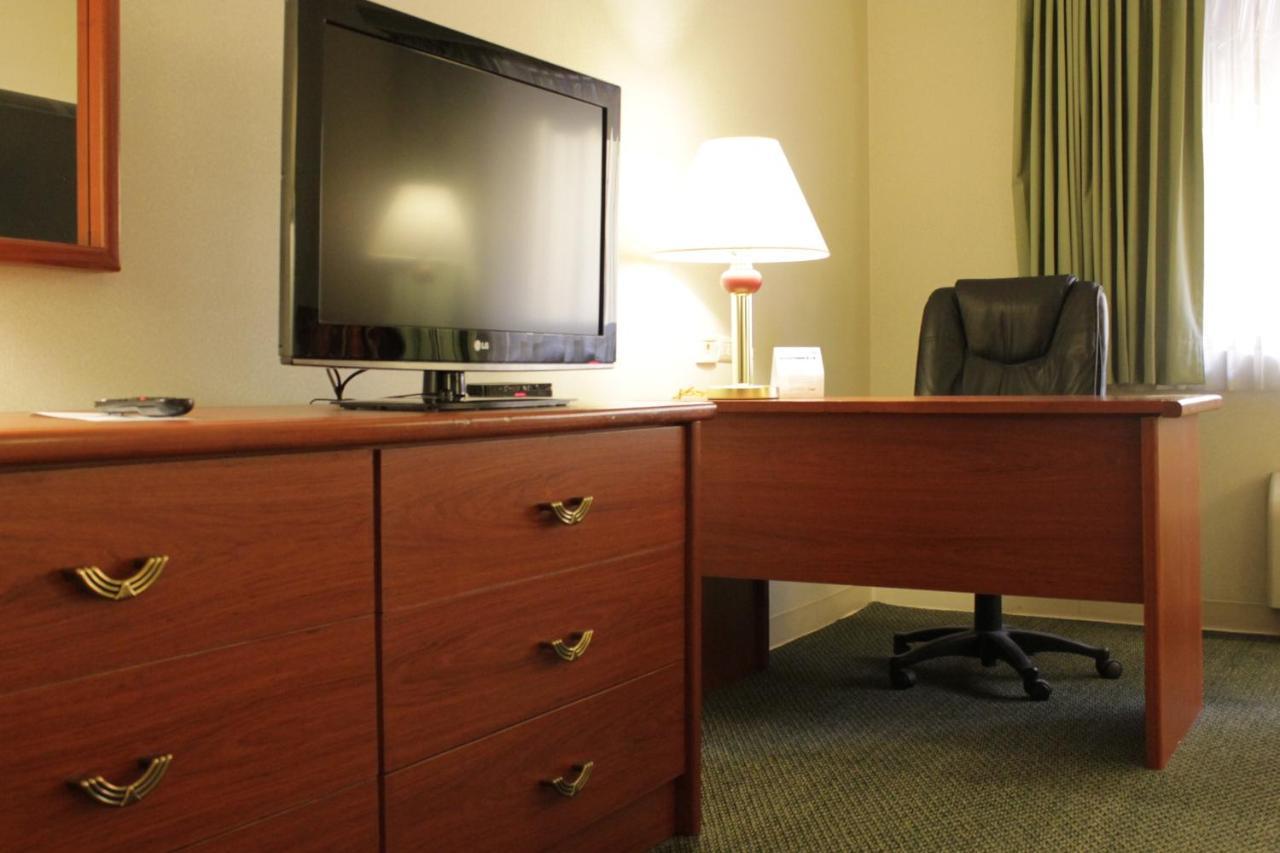Holiday Inn Express Chihuahua By Ihg Esterno foto
