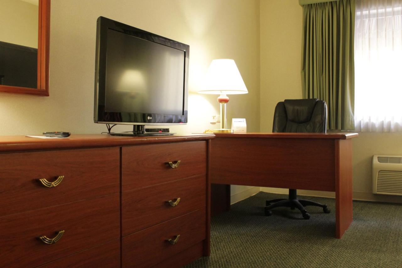 Holiday Inn Express Chihuahua By Ihg Esterno foto