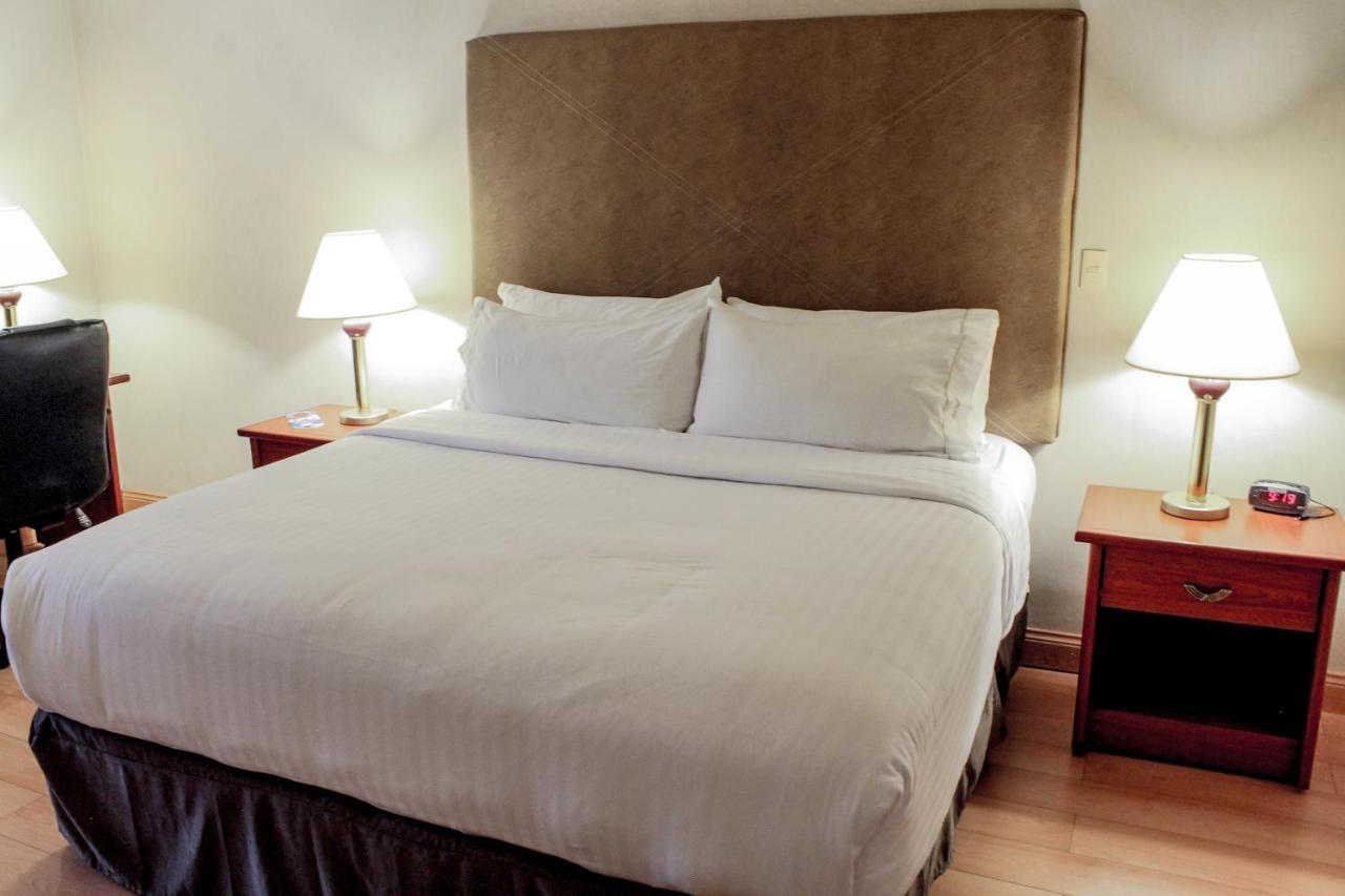 Holiday Inn Express Chihuahua By Ihg Esterno foto
