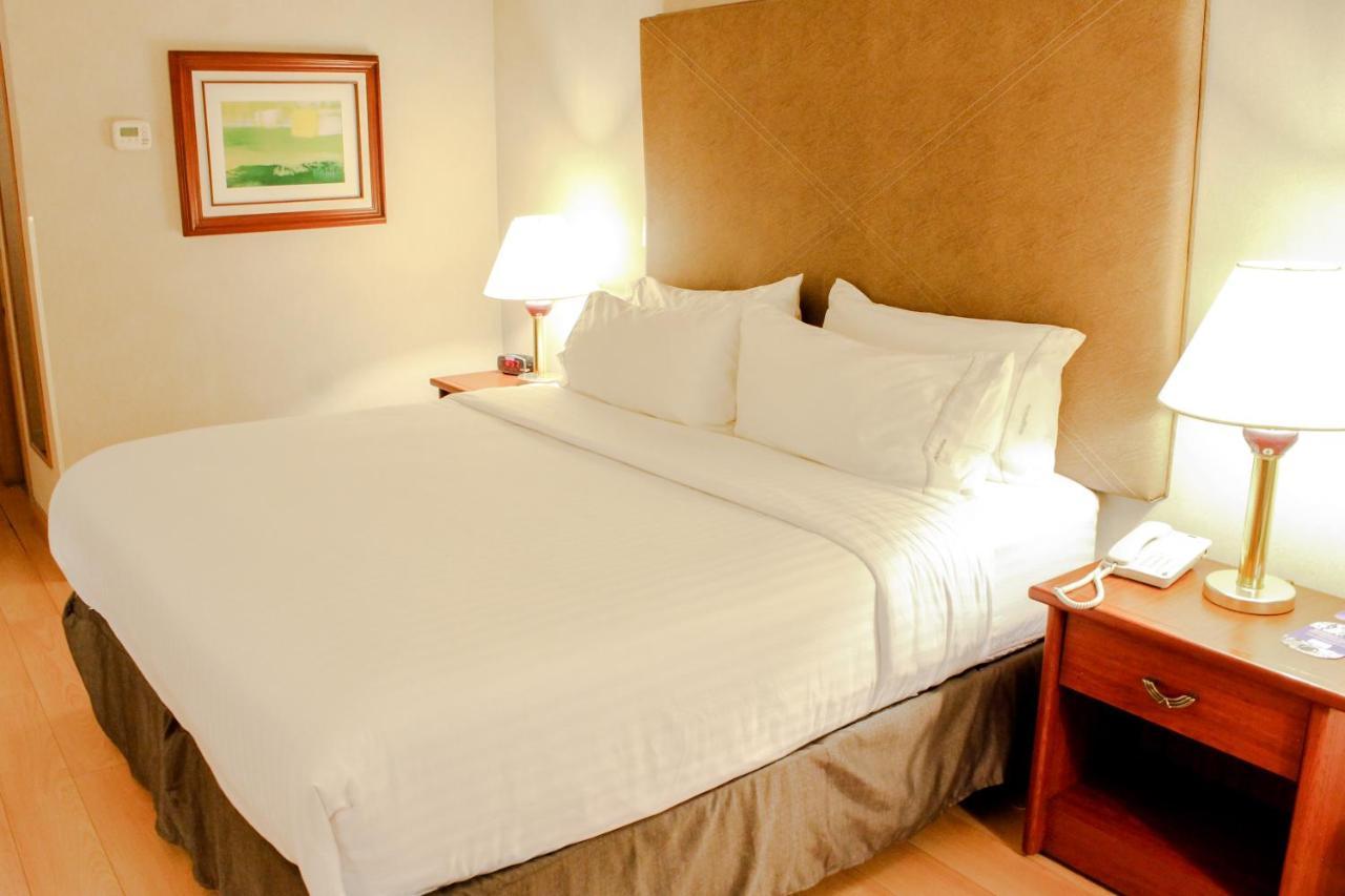 Holiday Inn Express Chihuahua By Ihg Esterno foto