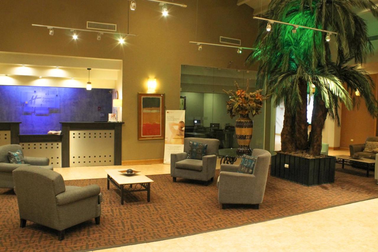 Holiday Inn Express Chihuahua By Ihg Esterno foto