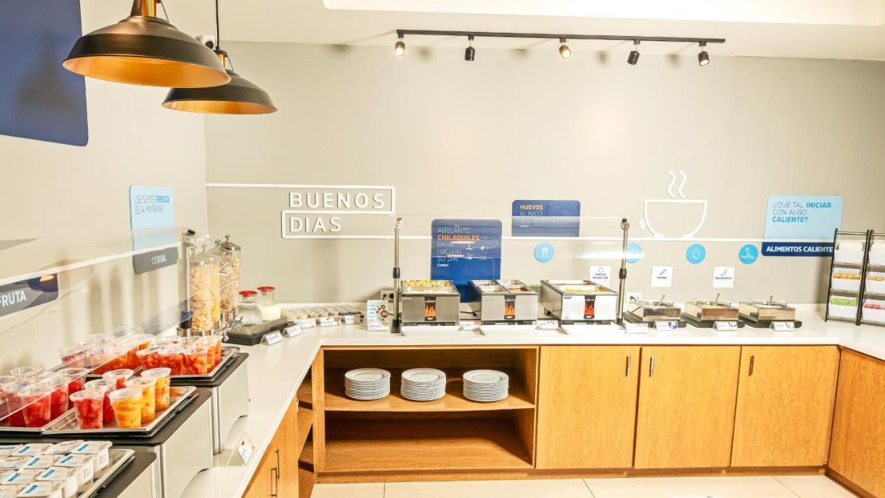 Holiday Inn Express Chihuahua By Ihg Esterno foto