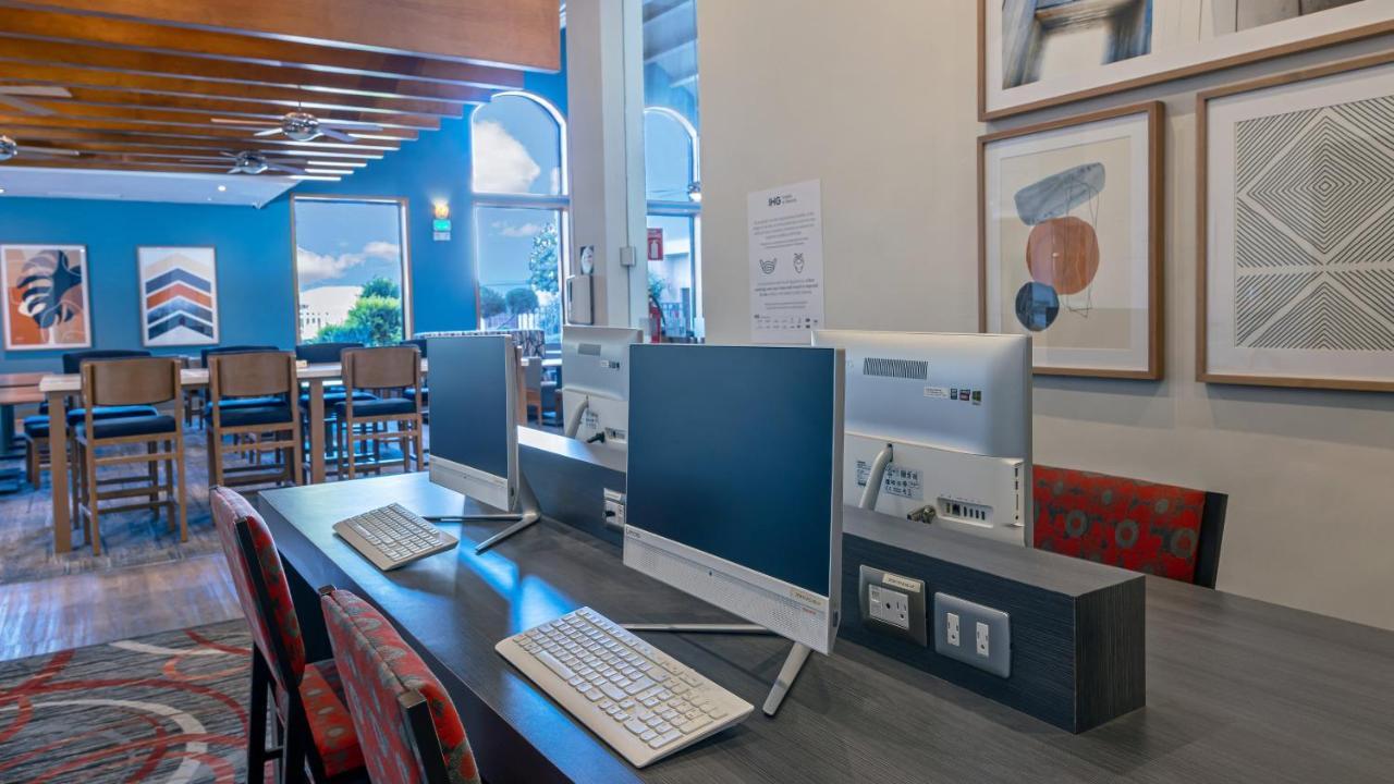 Holiday Inn Express Chihuahua By Ihg Esterno foto
