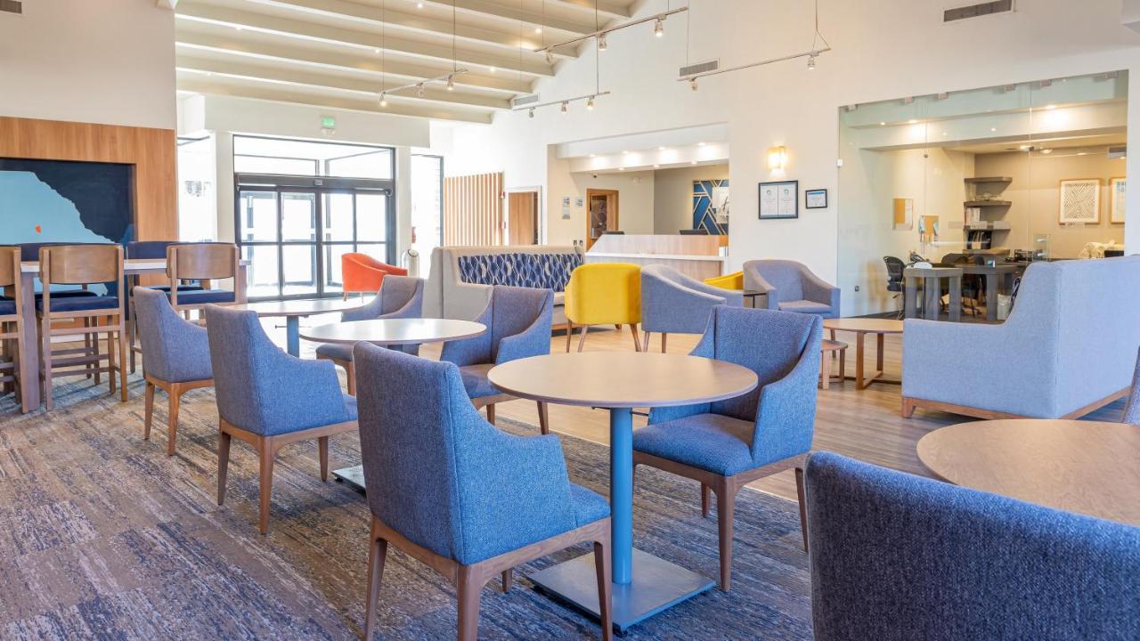Holiday Inn Express Chihuahua By Ihg Esterno foto