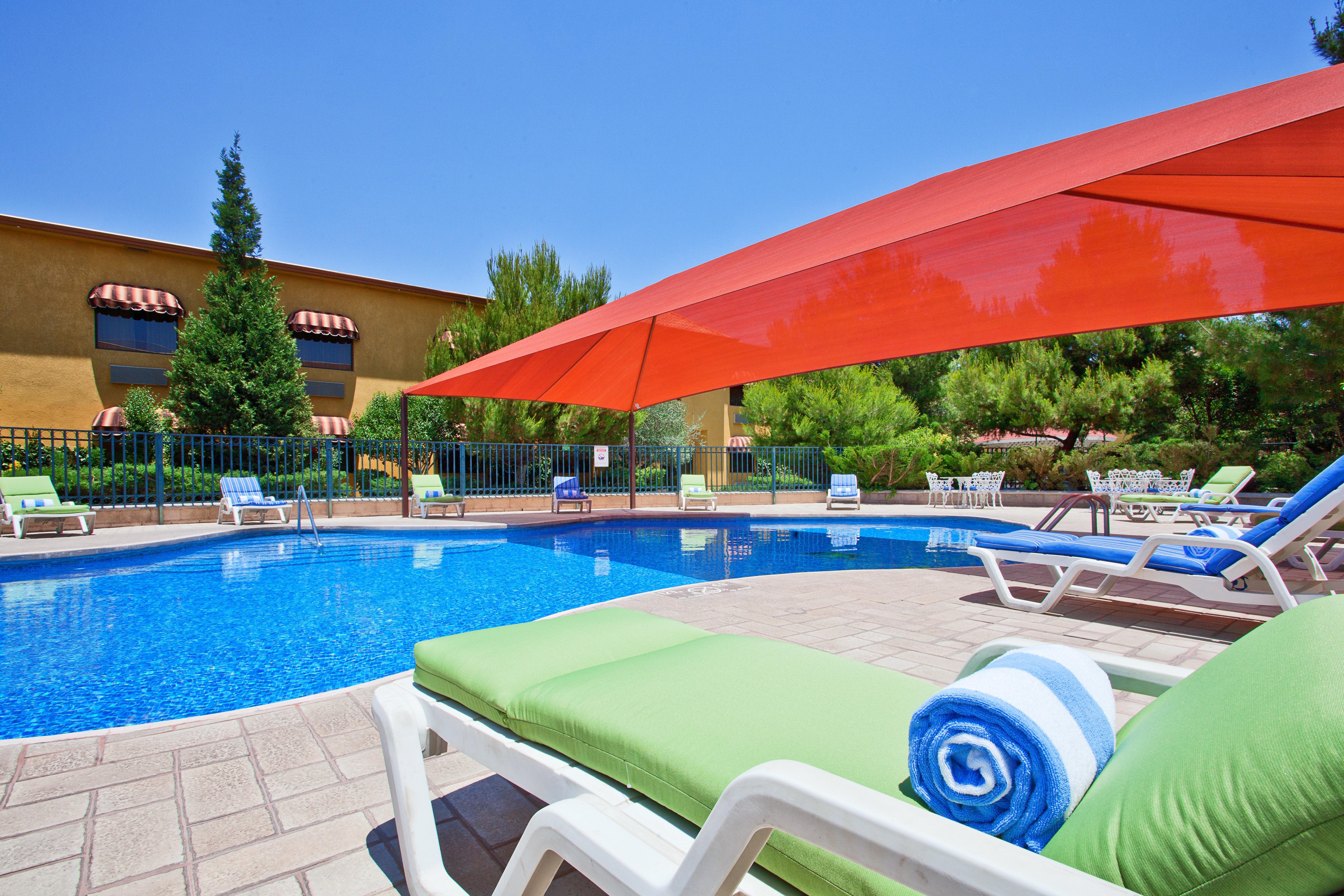 Holiday Inn Express Chihuahua By Ihg Esterno foto