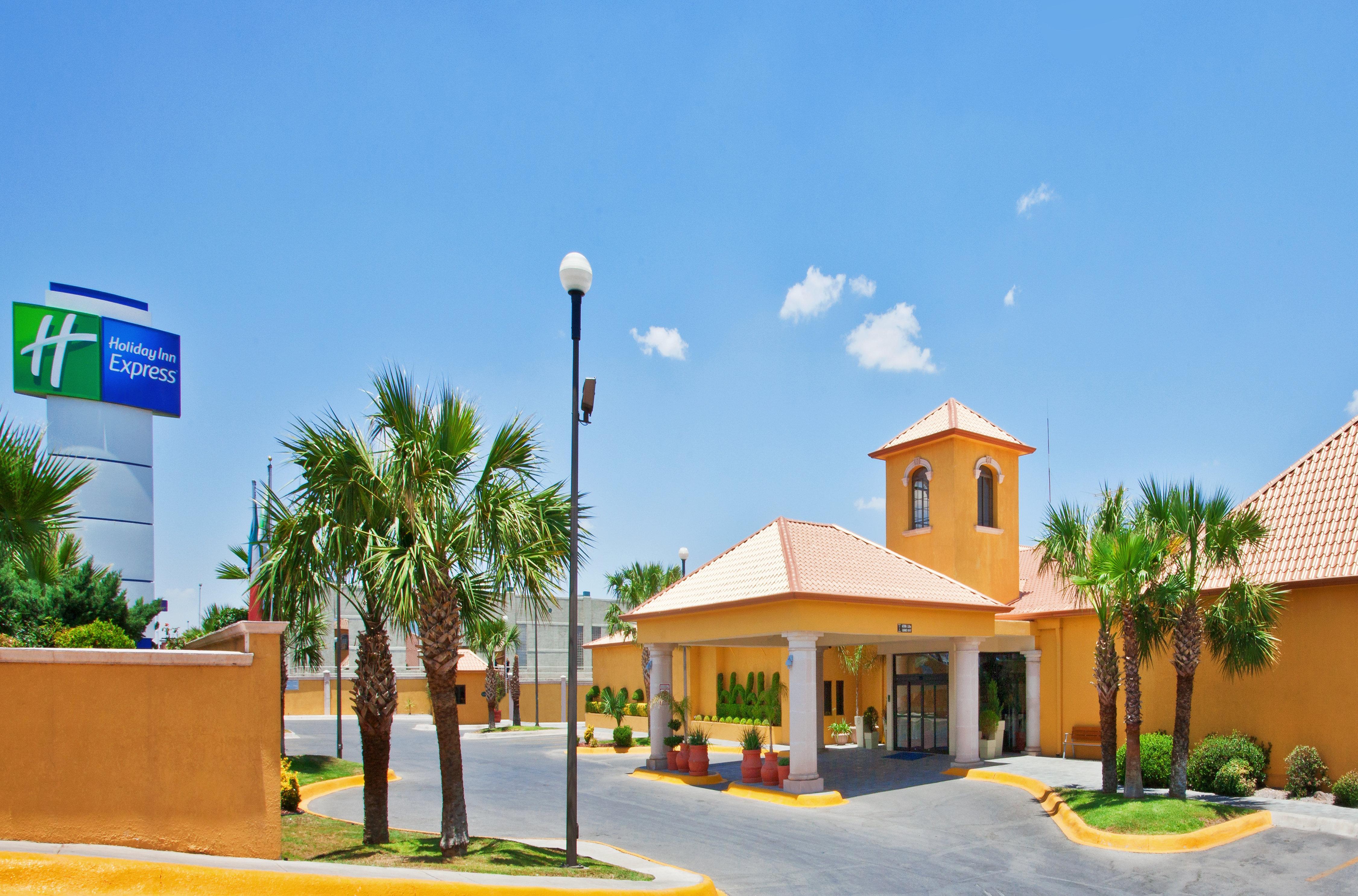 Holiday Inn Express Chihuahua By Ihg Esterno foto