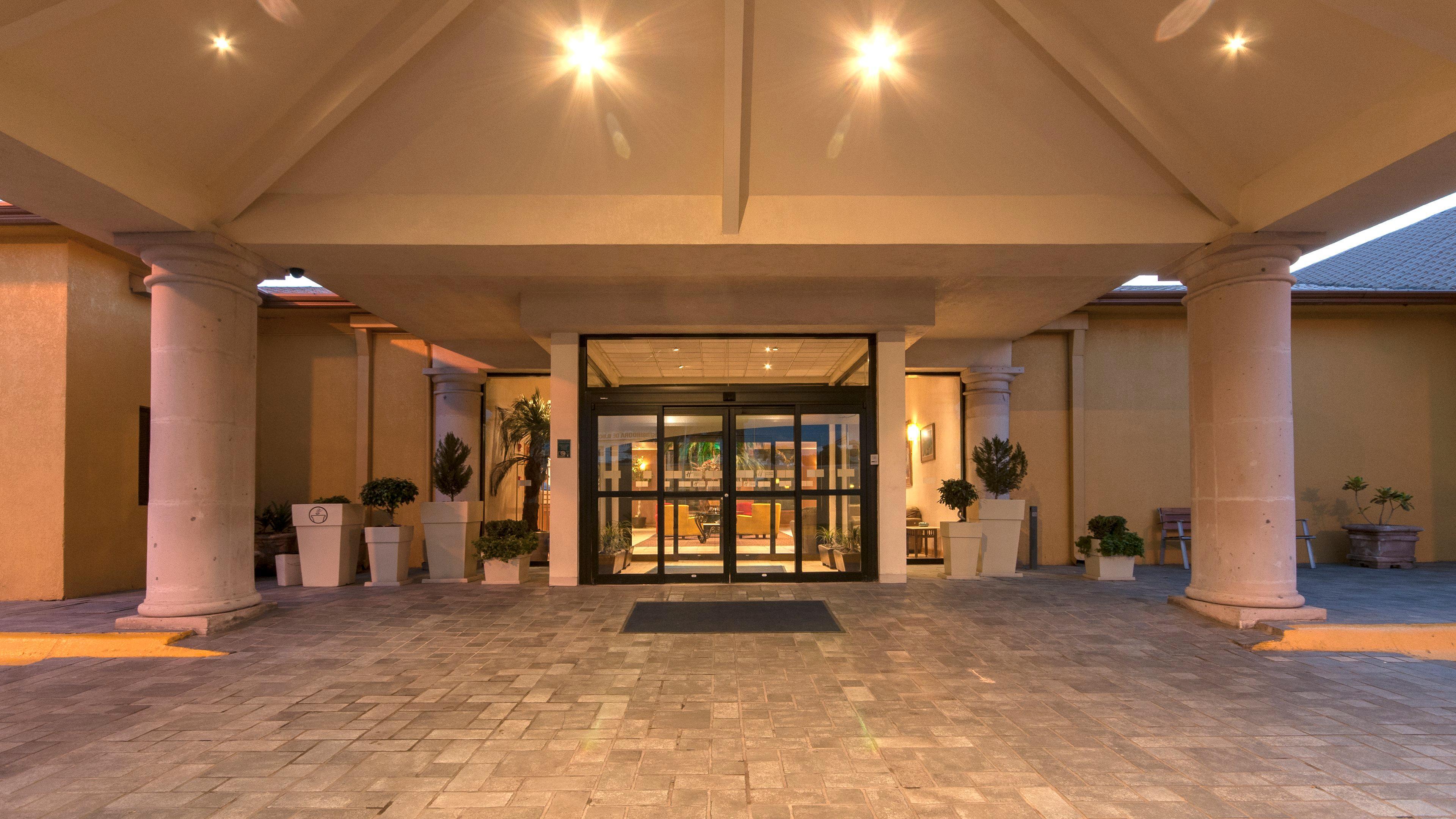 Holiday Inn Express Chihuahua By Ihg Esterno foto
